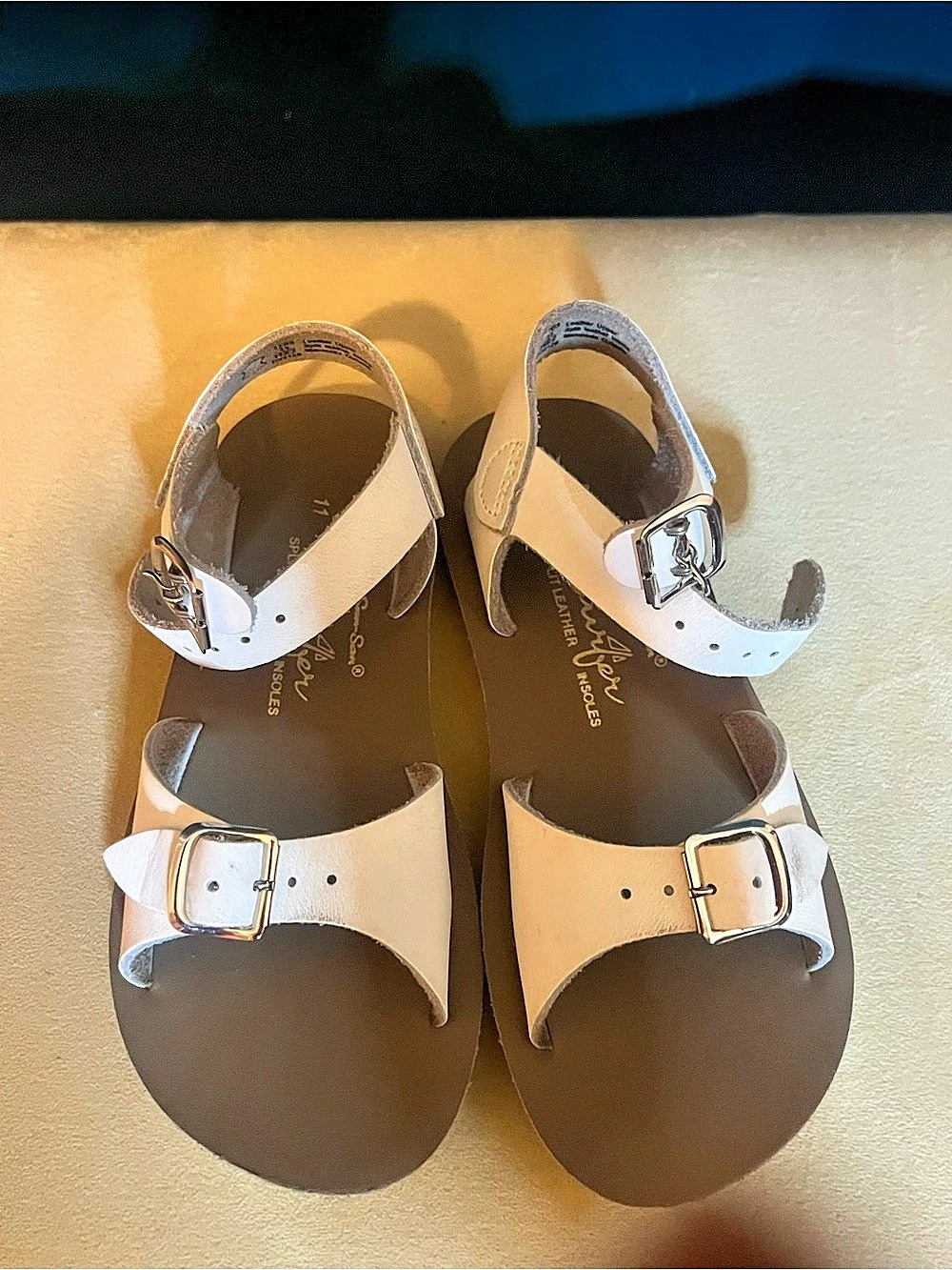 SAS kids Leather Buckle Sandals US 11